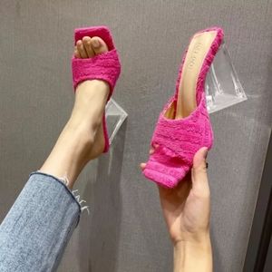 Triangle Crystal Towel Heel